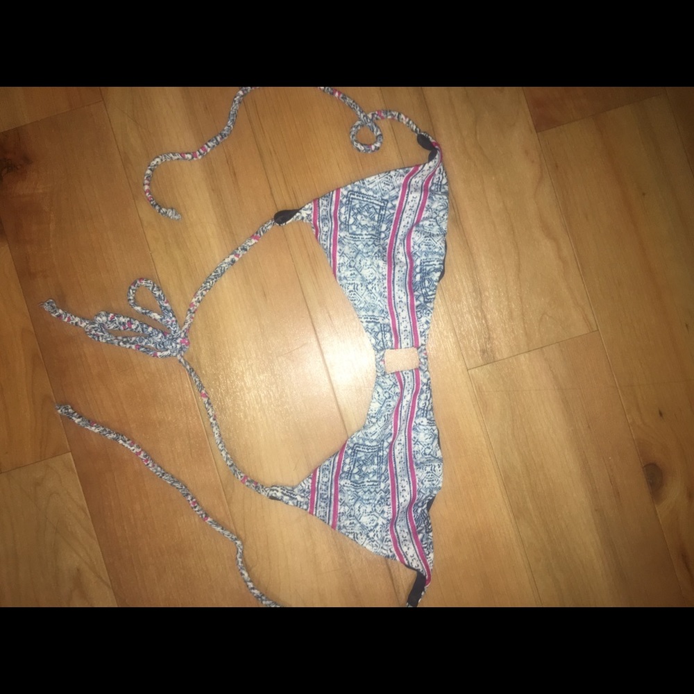 Frankie’s bikinis top